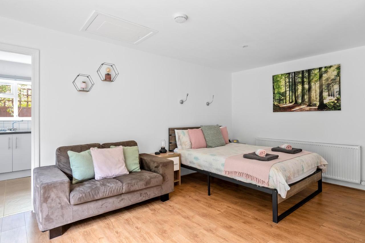 Number 2, Lytton Tree Lodge, Reydon, Southwold Exterior photo
